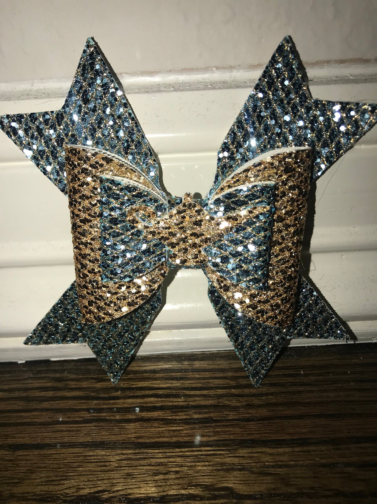 Aladdin Inspired Bow
